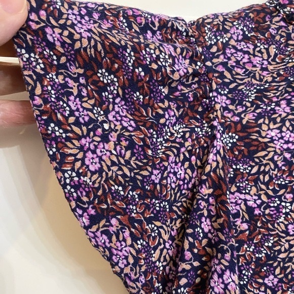 Gap Size Medium Short Ruffled Sleeves Purple and Pink Elastic Neckline Flares - Picture 3 of 8